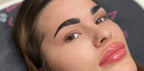 Wimpern- und Augenbrauenlifting