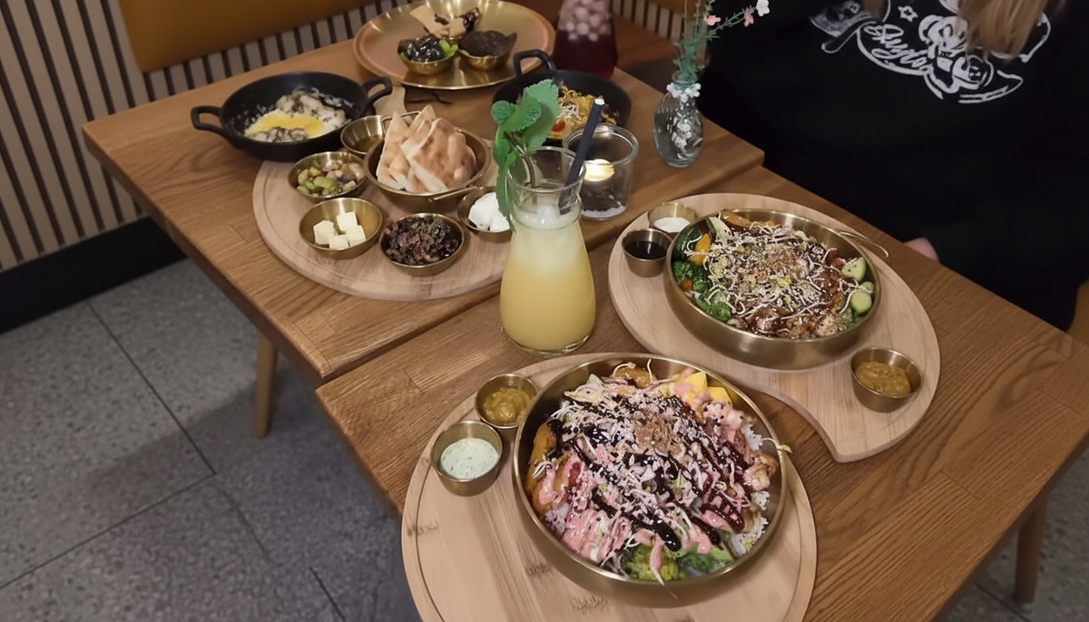 Frühstück &amp; Saft für 2 Personen