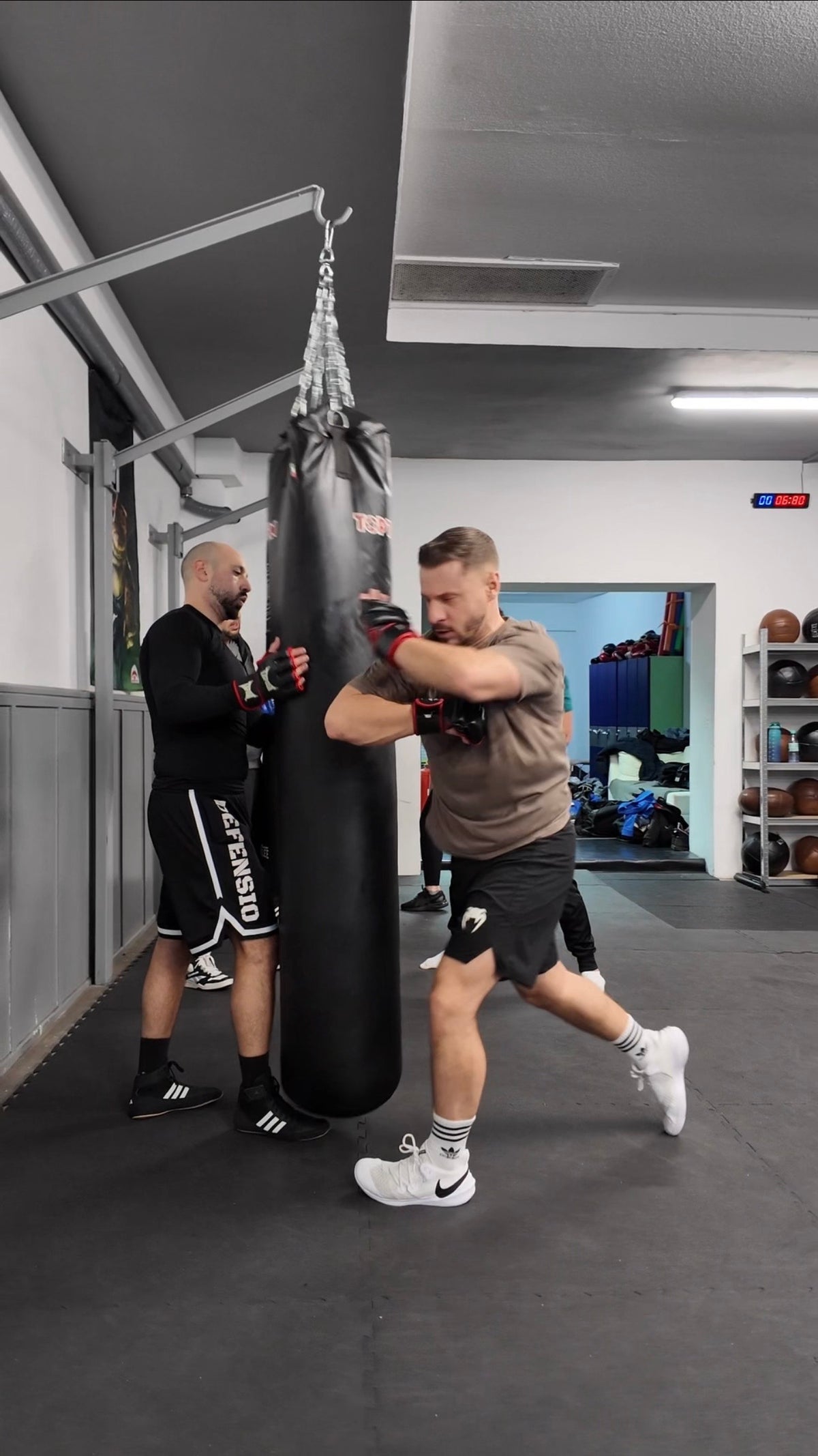 1 Monat  Selbstverteidigungs- & Fitnesskurse