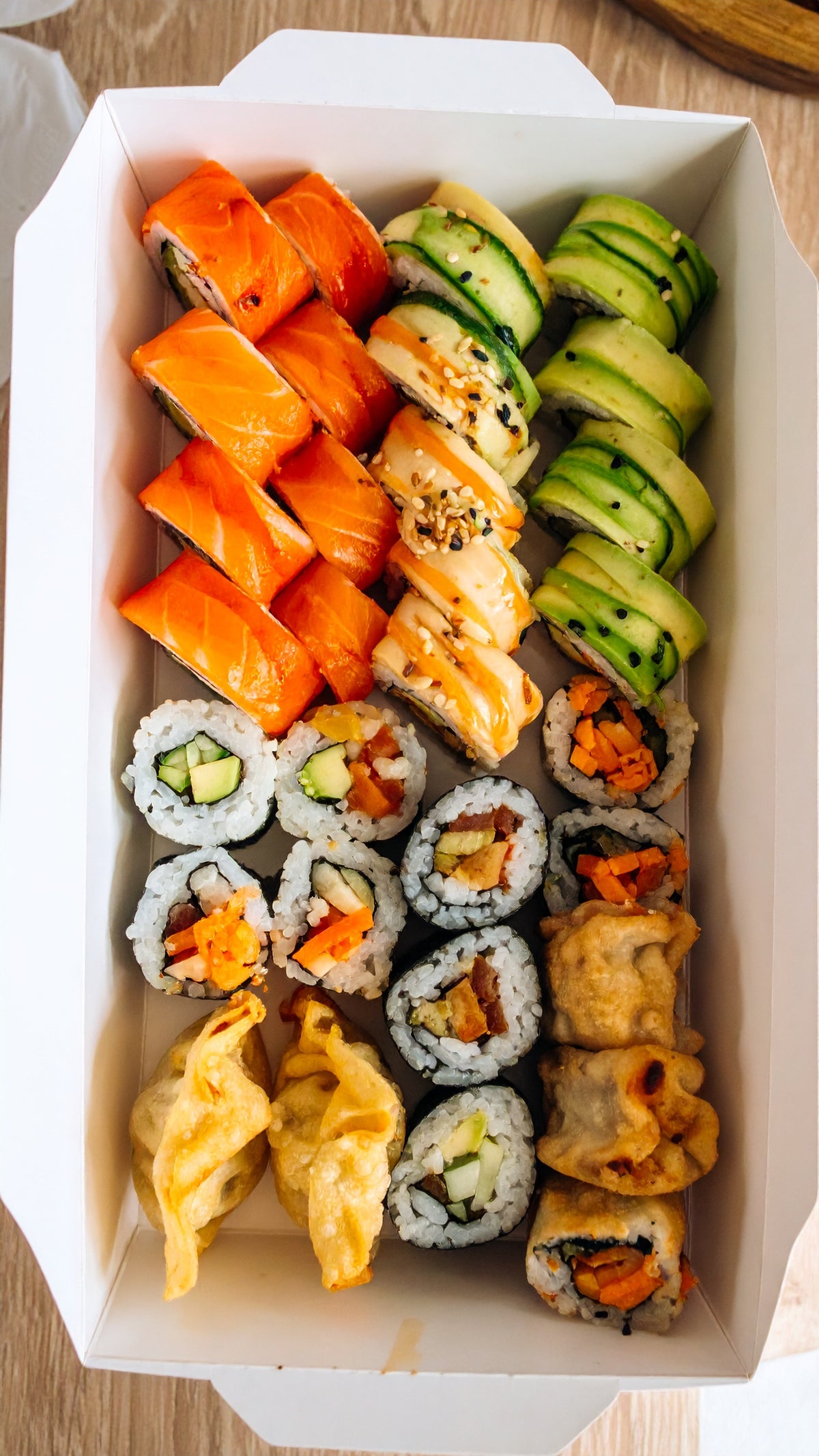 Crunchy- oder vegetarische Sushibox &amp; Gyoza