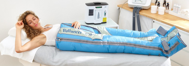 Lymph-Massage mit Kompressionshose