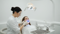 Professionelles kosmetisches Zahnbleaching