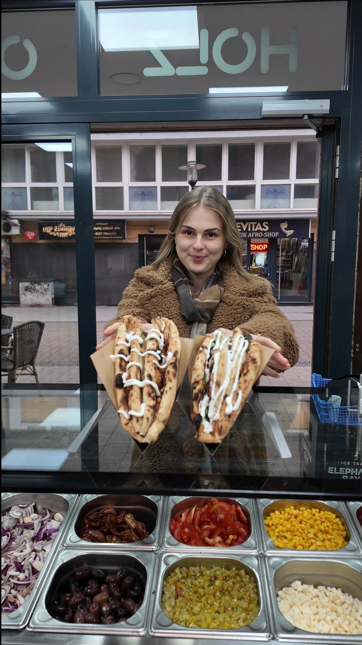 2x Pizza deiner Wahl und 2 Softgetränke