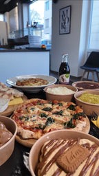 Pizza mit Dip &amp; Tiramisu für 2 Personen