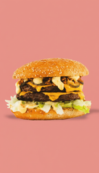 Doppelter Burger mit Käse und Sauce bei The Burgerz in Oberhausen.