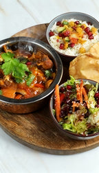 Nepalesische Tapas für bis zu 4 Personen