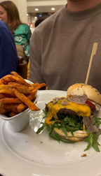 Tartufo Burger mit Süßkartoffelpommes für 2 Personen