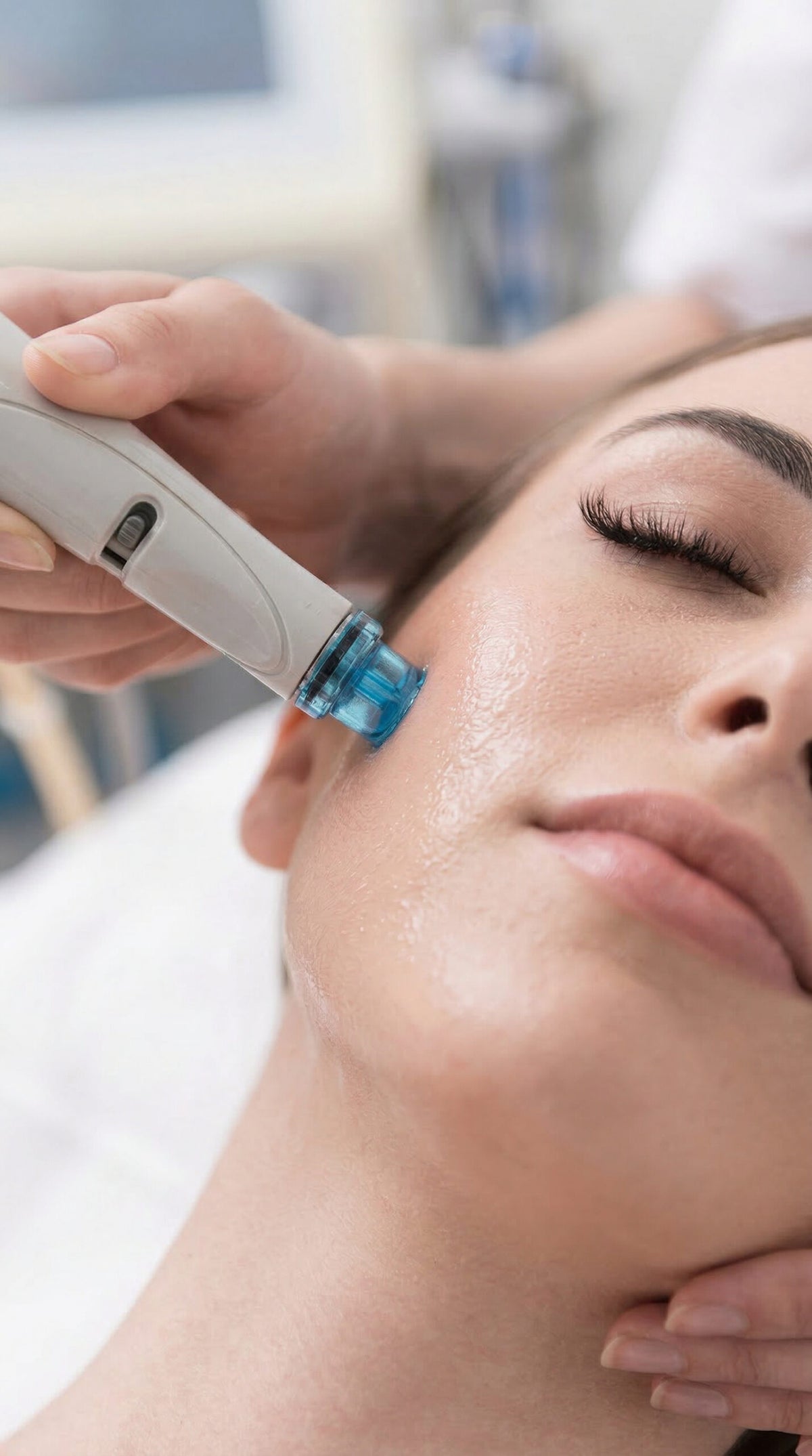 Korean Skincare mit Aquafacial & LED Lichttherapie