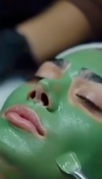 Gesichtsreinigung mit Fruchtsäurepeeling