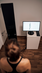 Bodyscan Setup mit Bildschirm im Studio Just Cryo in Essen