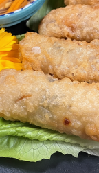 Frittierte Rollen als Flying Tapas im Scarmangas in Düsseldorf