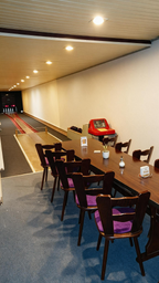 Kegeln oder Indoor-Tennis für bis zu 10 Personen