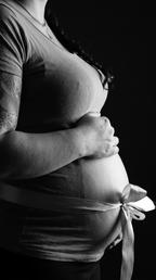 Babybauch Shooting mit Ausdruck