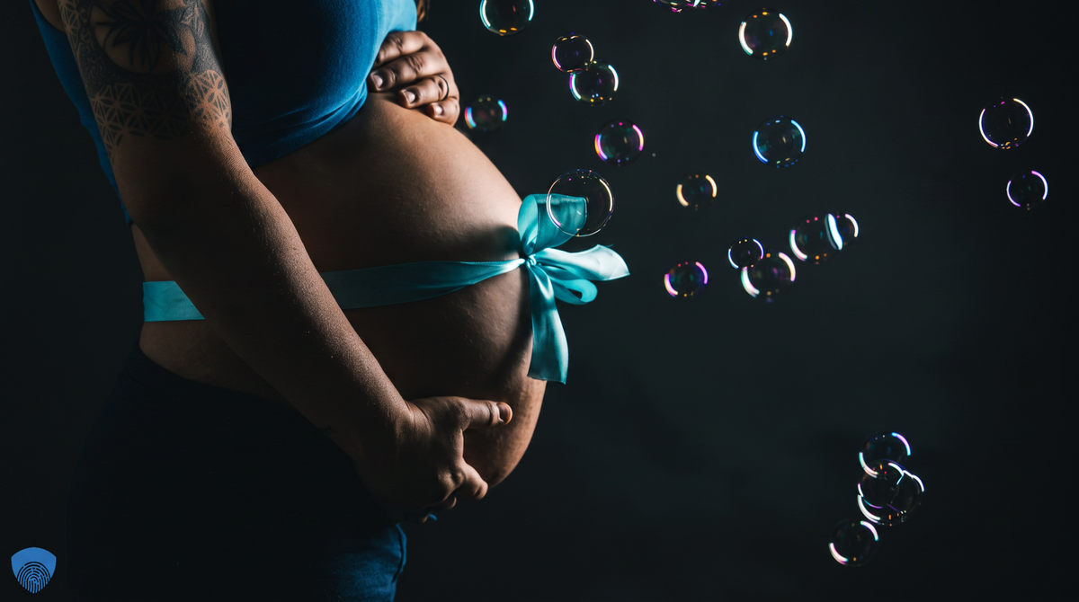 Babybauch Shooting mit Ausdruck