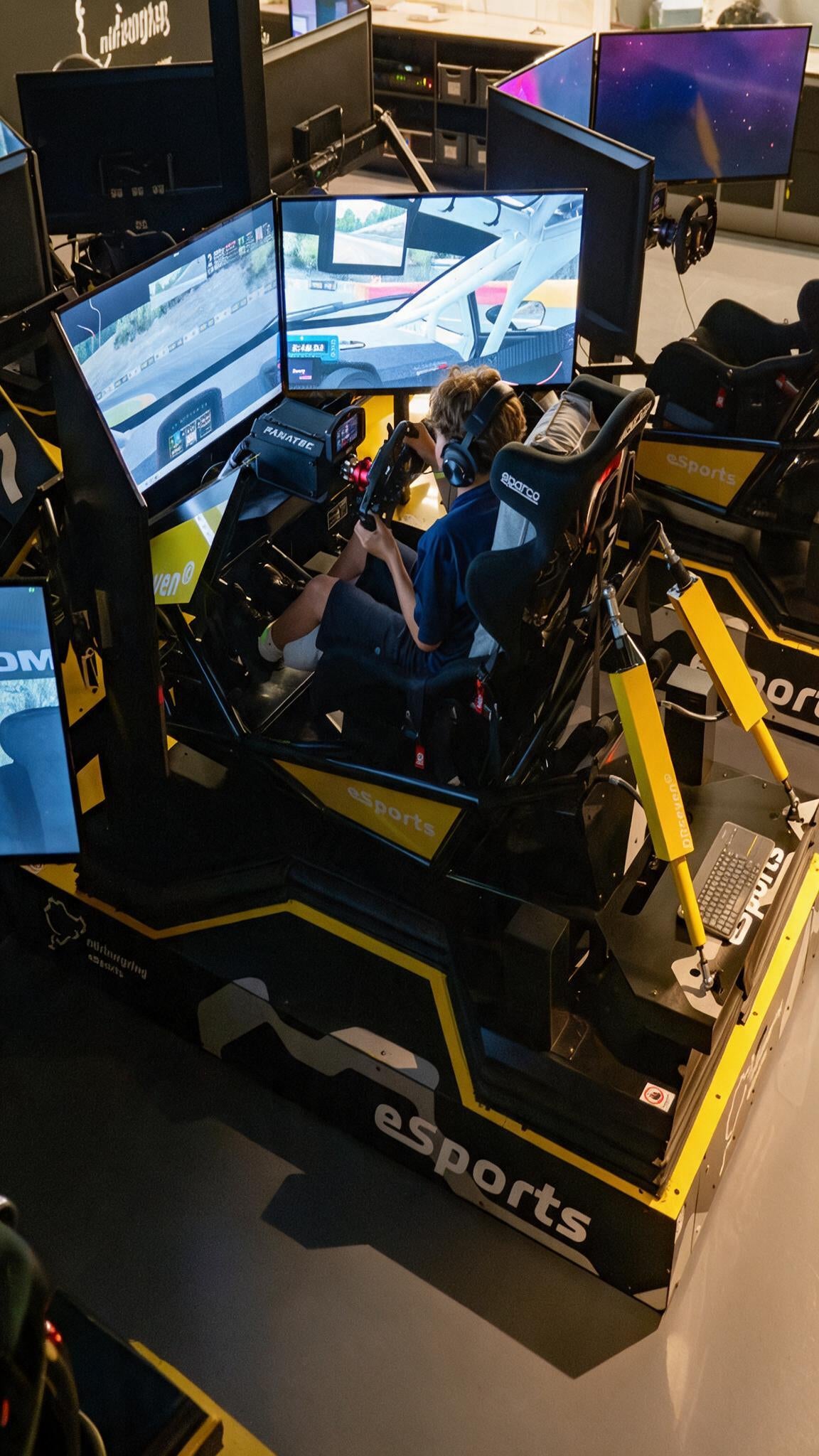 20 Min. Full-Motion Rennsimulator