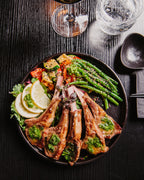 Gegrillte Lammkoteletts mit Gemüsebeilage im DEN Restaurant Düsseldorf