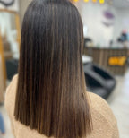 Gerade und glatt gestyltes Haar mit sanftem Farbverlauf bei Miraz Hair & Beauty Dortmund