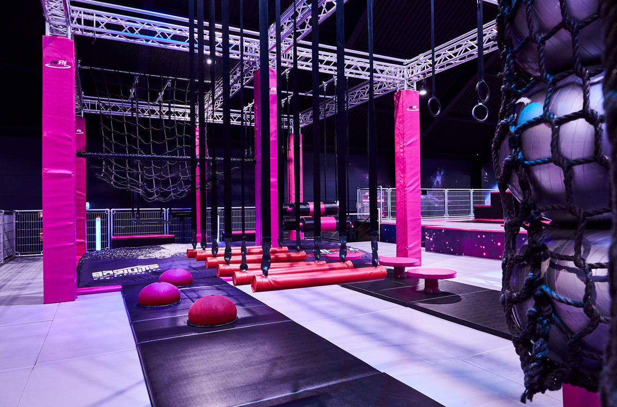 Ninja-Parcours im Hi-Fly Hilden mit Hindernissen und Kletterelementen