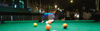 Billiard mit 2 Cocktails und Nachos