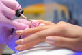 Mani- oder Pediküre mit Nagellack