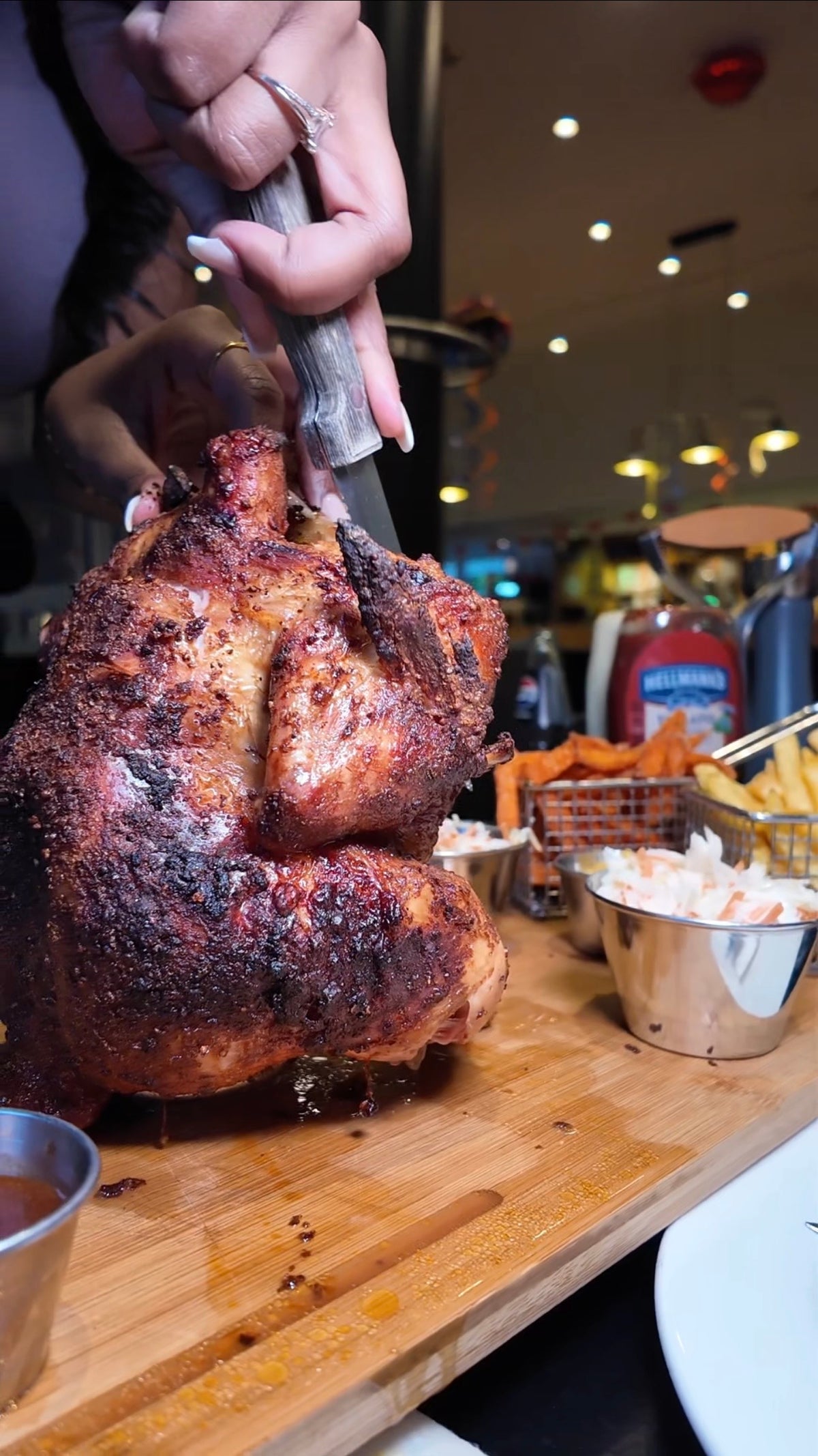 1,6 kg Hähnchen inkl. 4 Beilagen nach Wahl