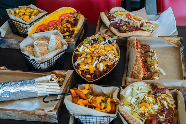 Sucuk Bowl, Dürum oder Sandwich Menü für 2 Personen
