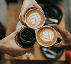 Kuchen &amp; Matcha oder Eiskaffe für 2 Personen