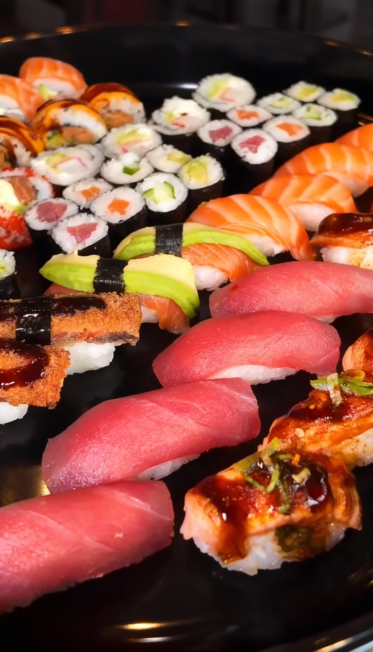 Premium Sushi Dinner Box 60 Stück