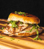 2 Burger mit Beilagen &amp; Dips