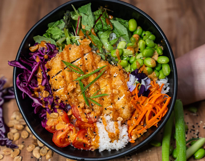 Poke Bowl mit Beilage &amp; Dessert