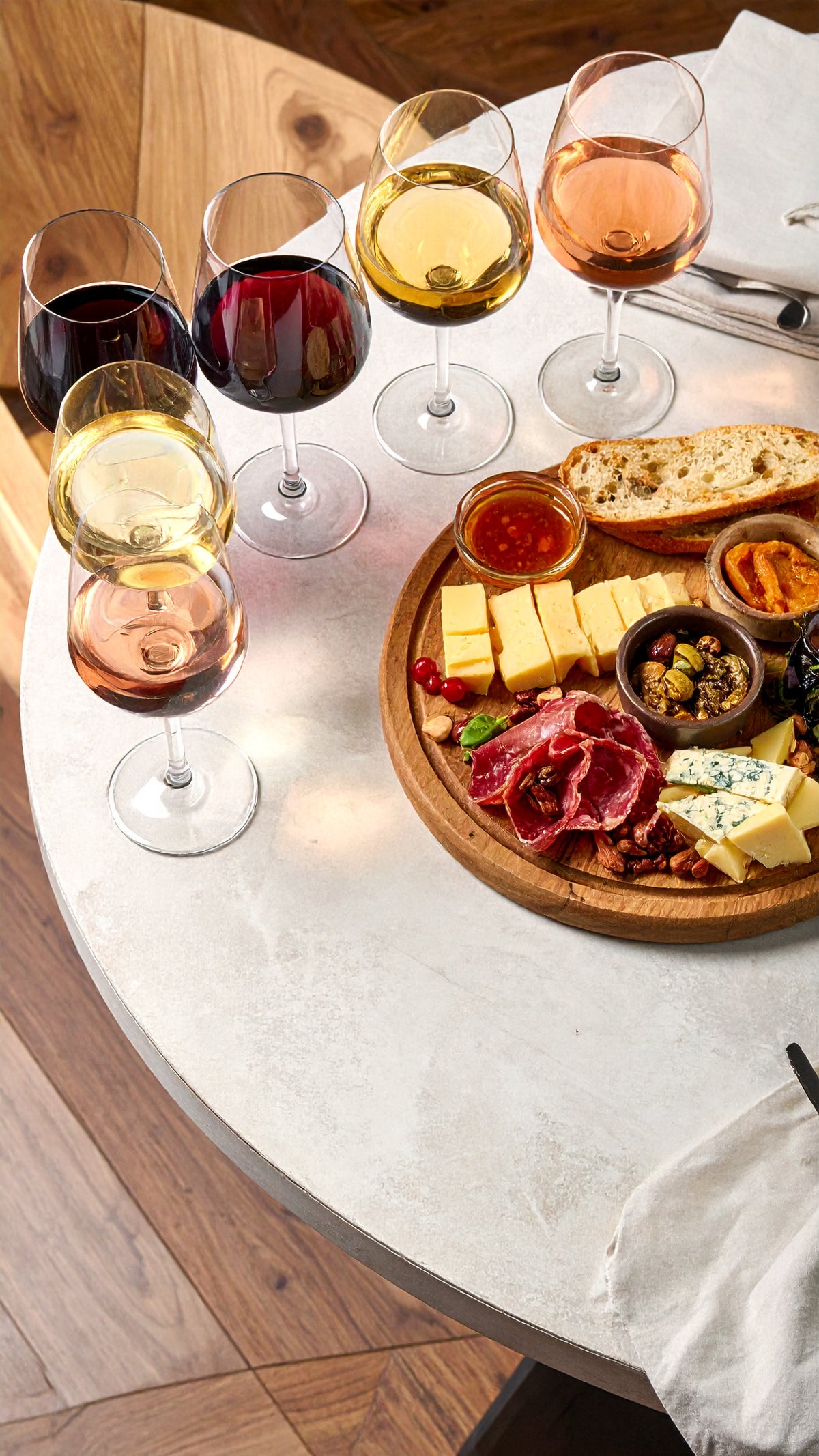 Wine Tasting &amp; Snackteller für 2 Personen