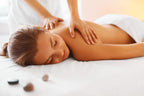 Wellnessmassage &amp; Mikrodermabrasion oder Korean Lashlift